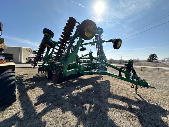 Image of John Deere 2660VT equipment image 3