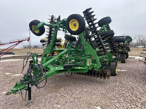 Image of John Deere 2660VT equipment image 2