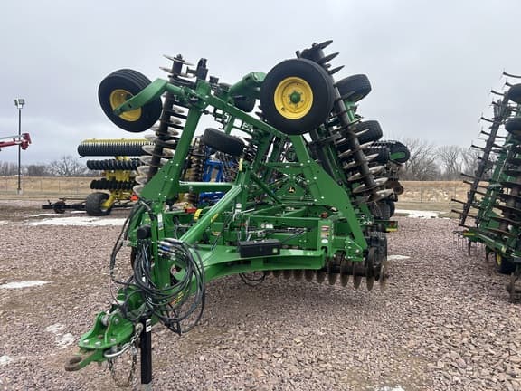 Image of John Deere 2660VT equipment image 3