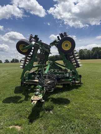 2020 John Deere 2660VT Equipment Image0