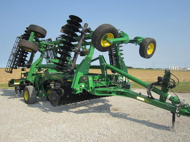 Image of John Deere 2660VT equipment image 1