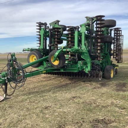 Image of John Deere 2660VT equipment image 1