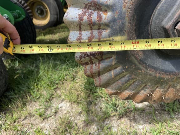 Image of John Deere 2660VT equipment image 1
