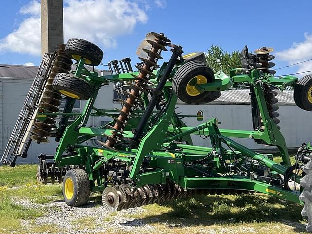 Image of John Deere 2660VT equipment image 1