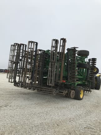 Image of John Deere 2660VT equipment image 3