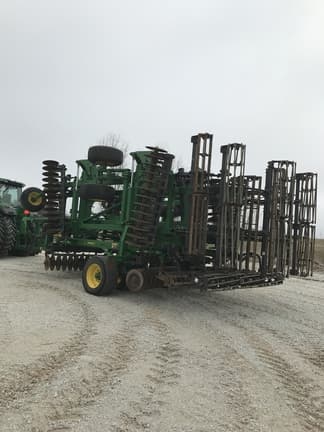 Image of John Deere 2660VT equipment image 2