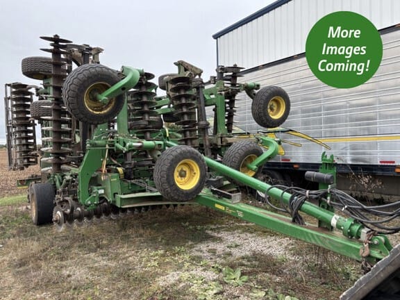 2020 John Deere 2660VT Equipment Image0