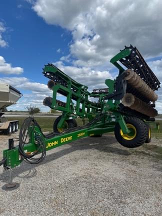 Image of John Deere 2680H equipment image 1