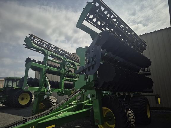 Image of John Deere 2680H equipment image 1
