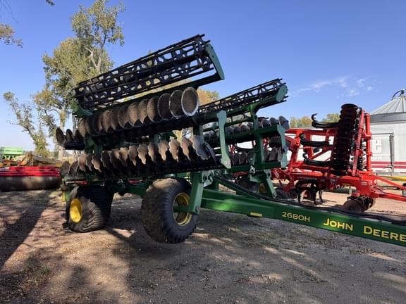 Image of John Deere 2680H equipment image 1