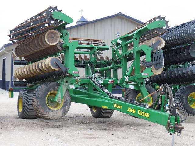 Image of John Deere 2680H equipment image 1