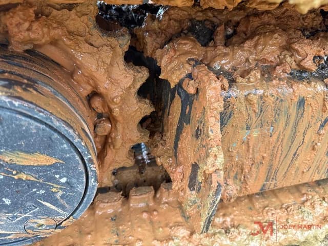 Image of John Deere 26G equipment image 4