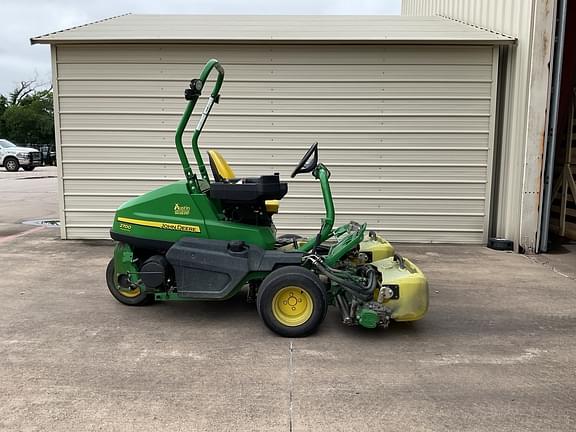 Image of John Deere 2700 equipment image 2