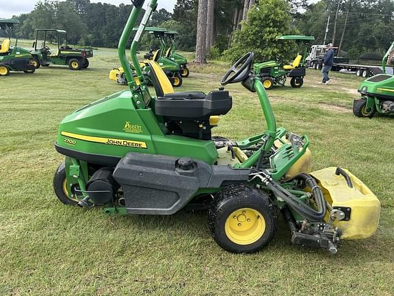 Image of John Deere 2700 equipment image 3
