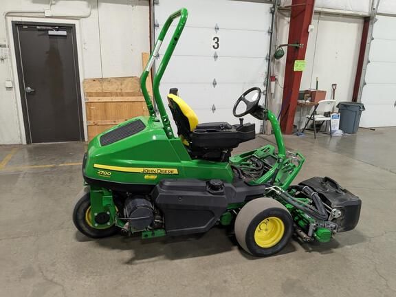 2020 John Deere 2700 Equipment Image0