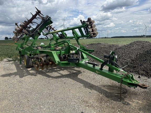 2020 John Deere 2720 Equipment Image0