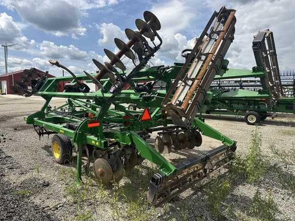 Image of John Deere 2720 equipment image 4