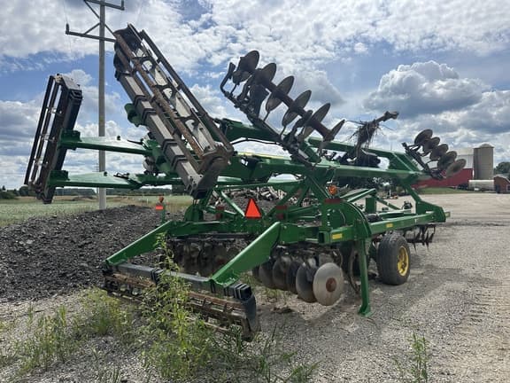 Image of John Deere 2720 equipment image 2