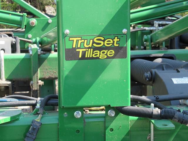 Image of John Deere 2720 equipment image 2