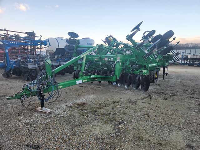 Image of John Deere 2730 equipment image 2