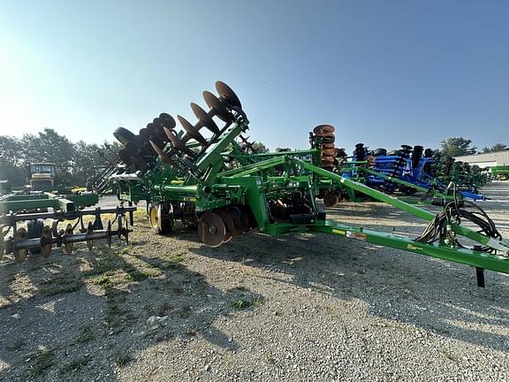 Image of John Deere 2730 equipment image 1