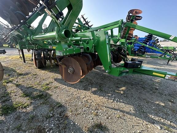 Image of John Deere 2730 equipment image 2