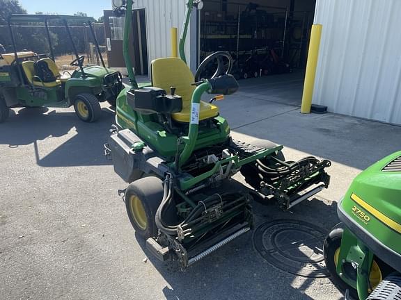 Image of John Deere 2750 equipment image 4