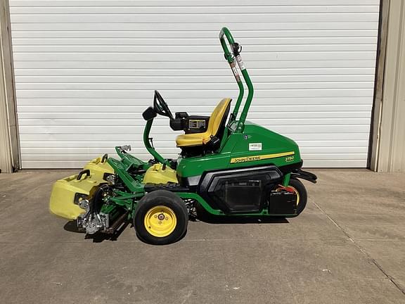 Image of John Deere 2750 Primary image