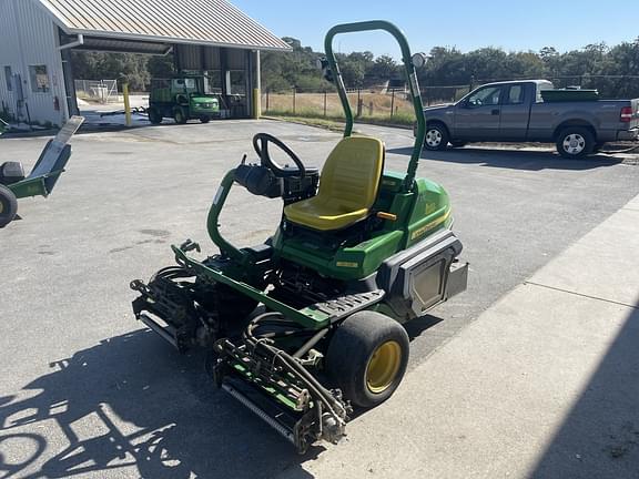 Image of John Deere 2750 equipment image 2