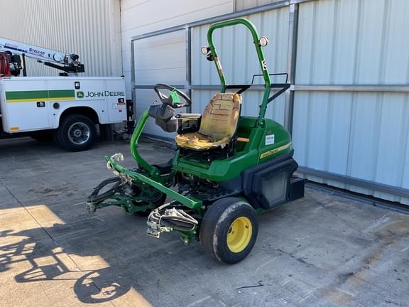 Image of John Deere 2750 equipment image 2