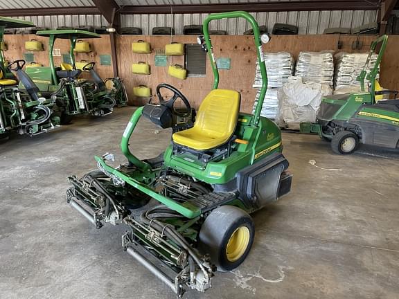 Image of John Deere 2750 equipment image 2