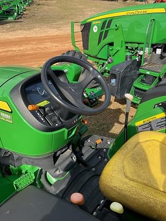 Image of John Deere 3025D equipment image 3