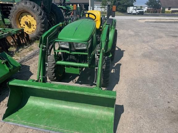Image of John Deere 3025D equipment image 2