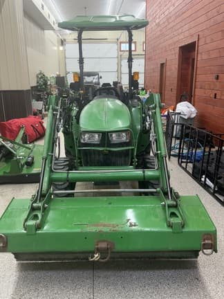 Image of John Deere 3025E equipment image 3