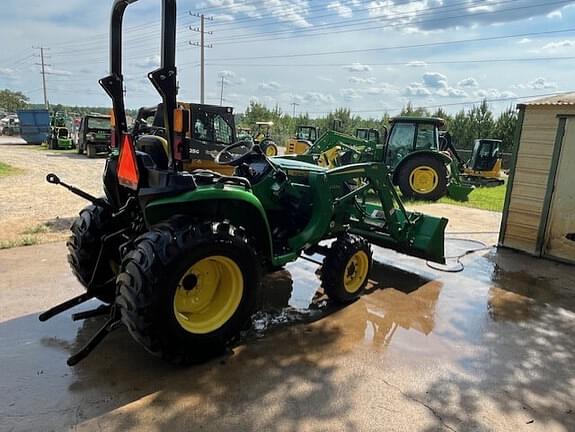 Image of John Deere 3025E equipment image 2
