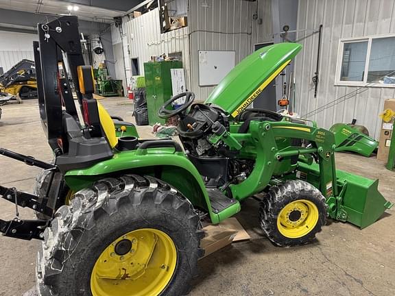 Image of John Deere 3025E equipment image 1