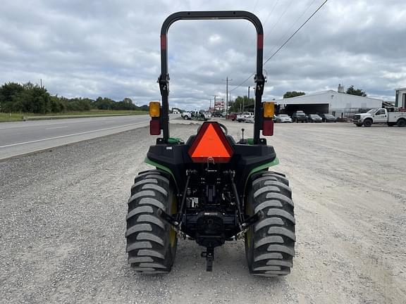 Image of John Deere 3025E equipment image 4