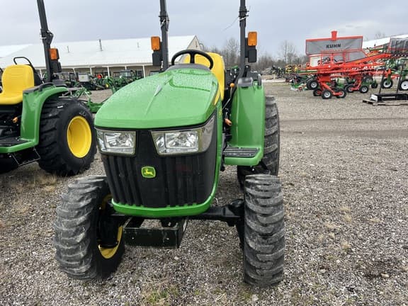 Image of John Deere 3025E equipment image 1