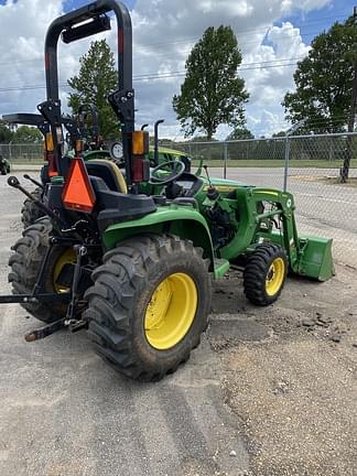 Image of John Deere 3025E equipment image 2