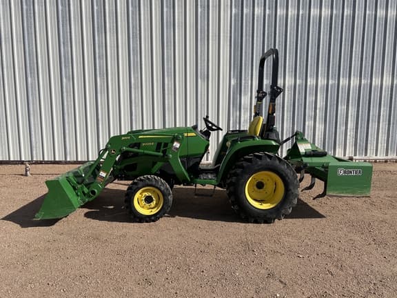 Image of John Deere 3025E equipment image 4