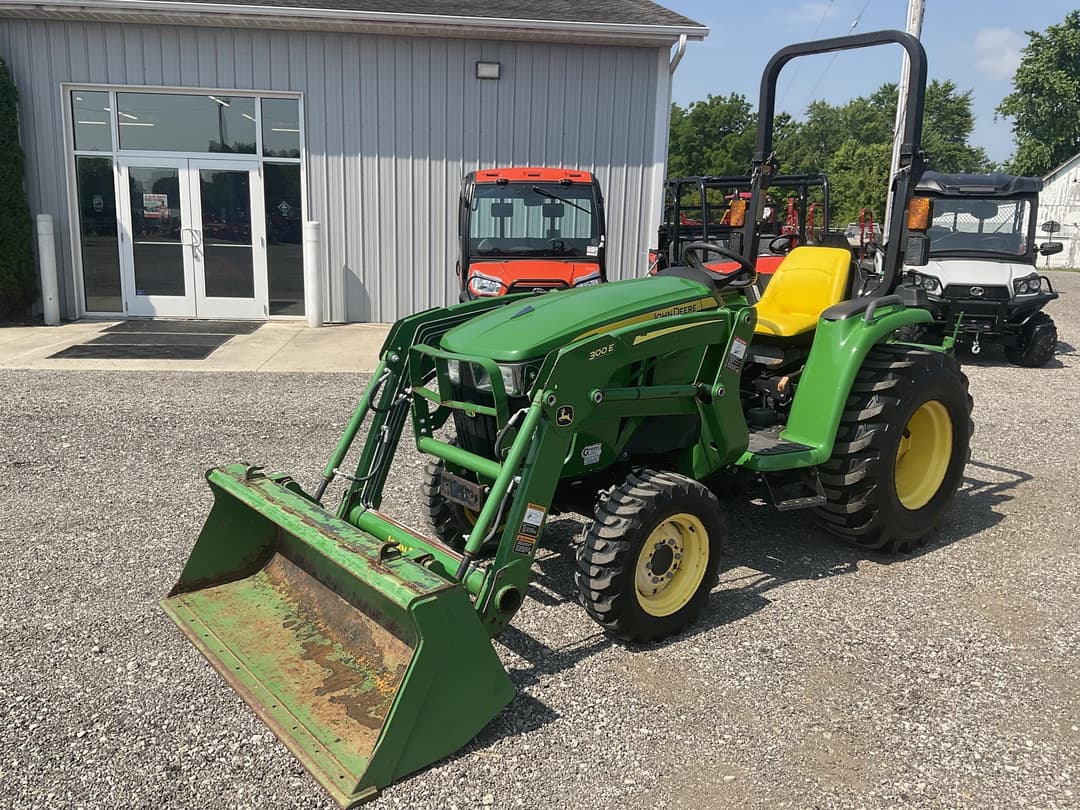 Image of John Deere 3025E Primary image