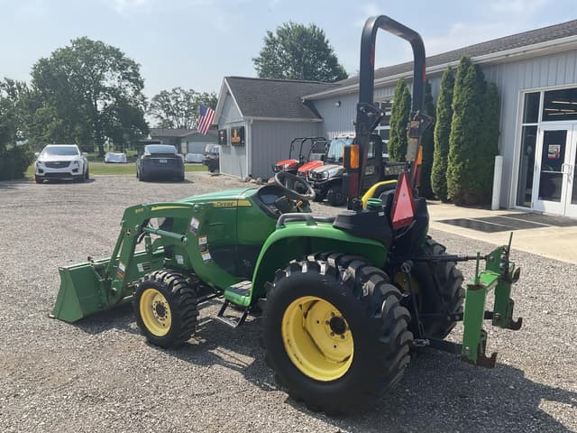 Image of John Deere 3025E equipment image 2