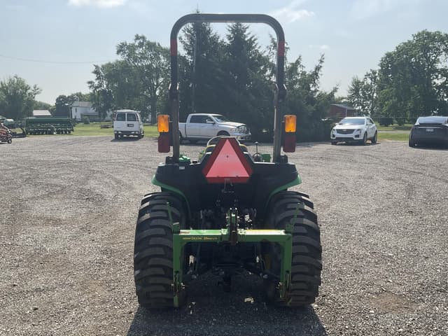 Image of John Deere 3025E equipment image 3