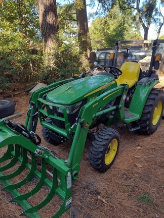 Main image John Deere 3025E