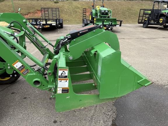 Image of John Deere 3025E equipment image 2