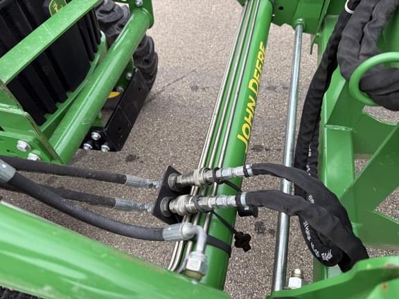 Image of John Deere 3025E equipment image 3