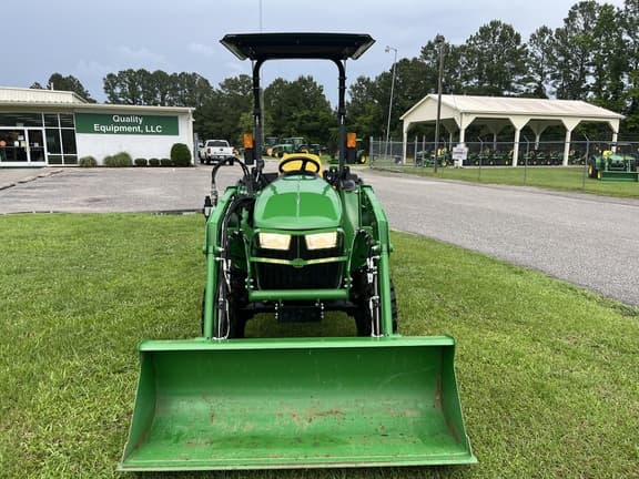 Image of John Deere 3025E equipment image 2