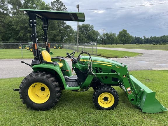 Image of John Deere 3025E equipment image 3