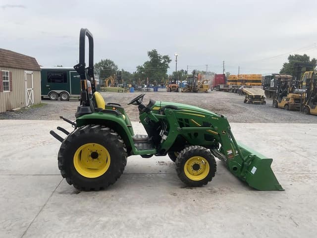 Image of John Deere 3025E equipment image 4