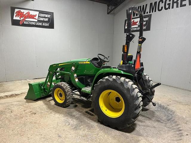 Image of John Deere 3025E equipment image 2